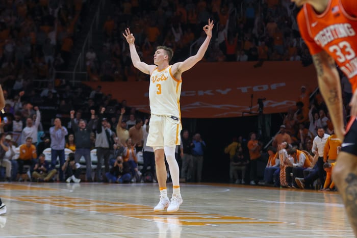 Tennessee Volunteers guard Dalton Knecht reacts after scoring a three-point basket.